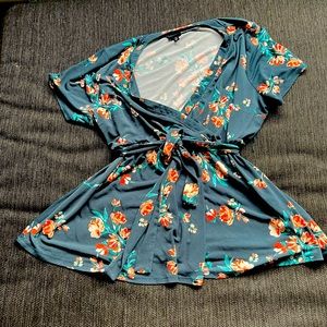 Torrid size 2 (18/20) Top